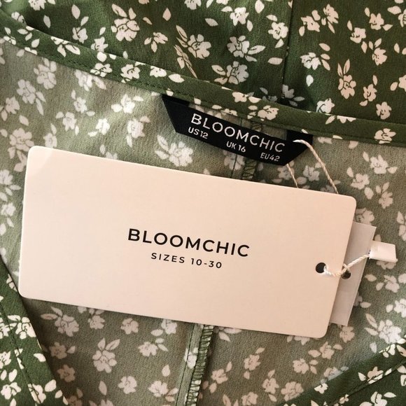 Bloomchic Ditsy Floral Ruffle Sleeve Button Detail Blouse Green White 12 - Picture 7 of 8